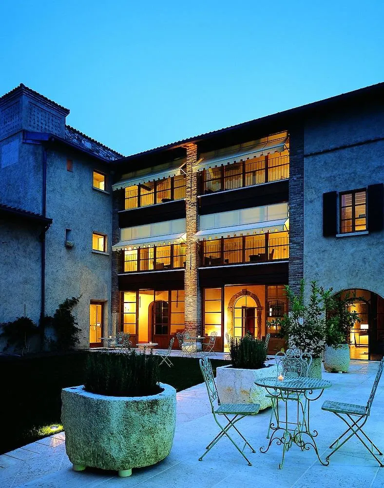 Villa Arcadio Salo 4*,